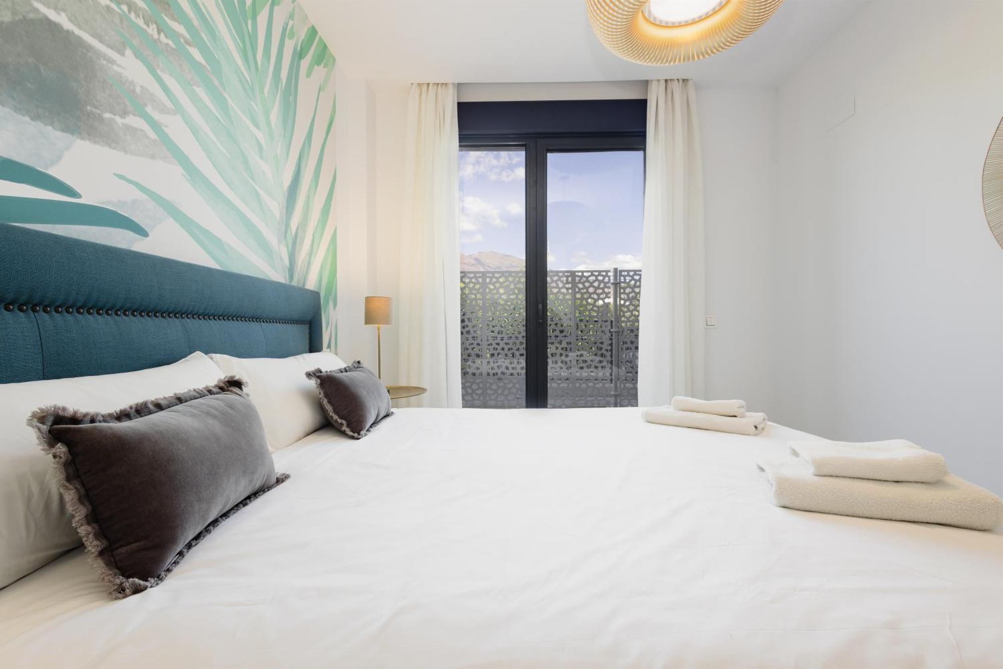 Luxurious 2 Bedroom Apartment Close To The Beach In 埃斯特波纳 外观 照片