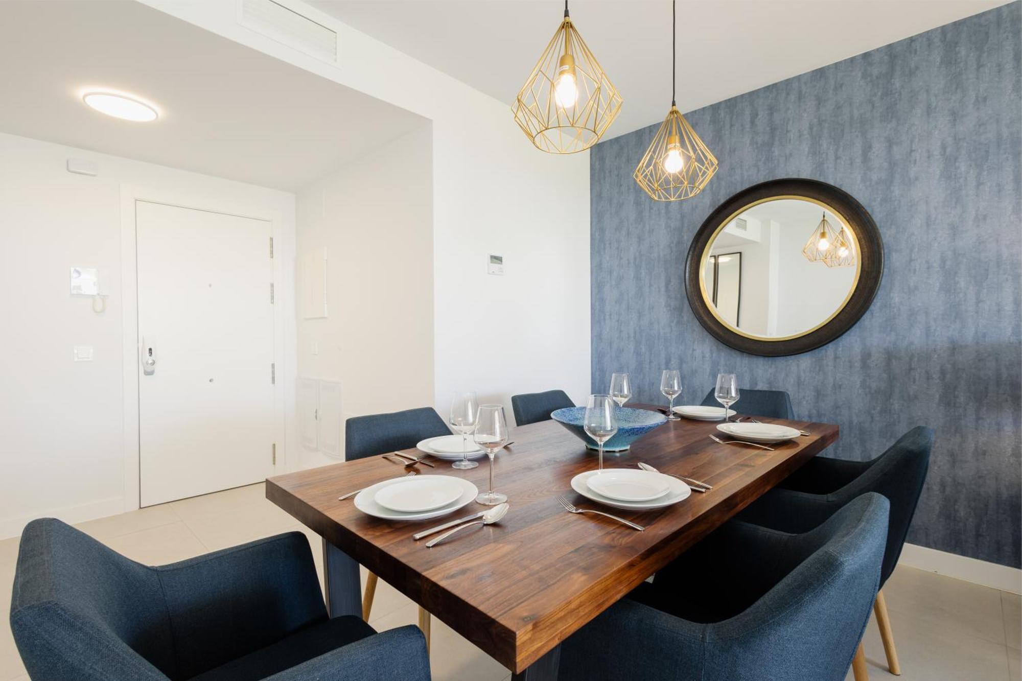 Luxurious 2 Bedroom Apartment Close To The Beach In 埃斯特波纳 外观 照片